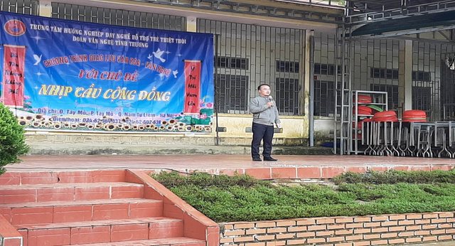 NGHĨA CỬ CAO ĐẸP CỦA THẦY VÀ TRÒ TRƯỜNG PTDTBT- THCS HỪA NGÀI